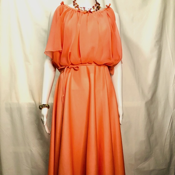 Vintage Dresses & Skirts - Vintage ILGWU Coral Chiffon And Satin Angel Wing Gown, Size M